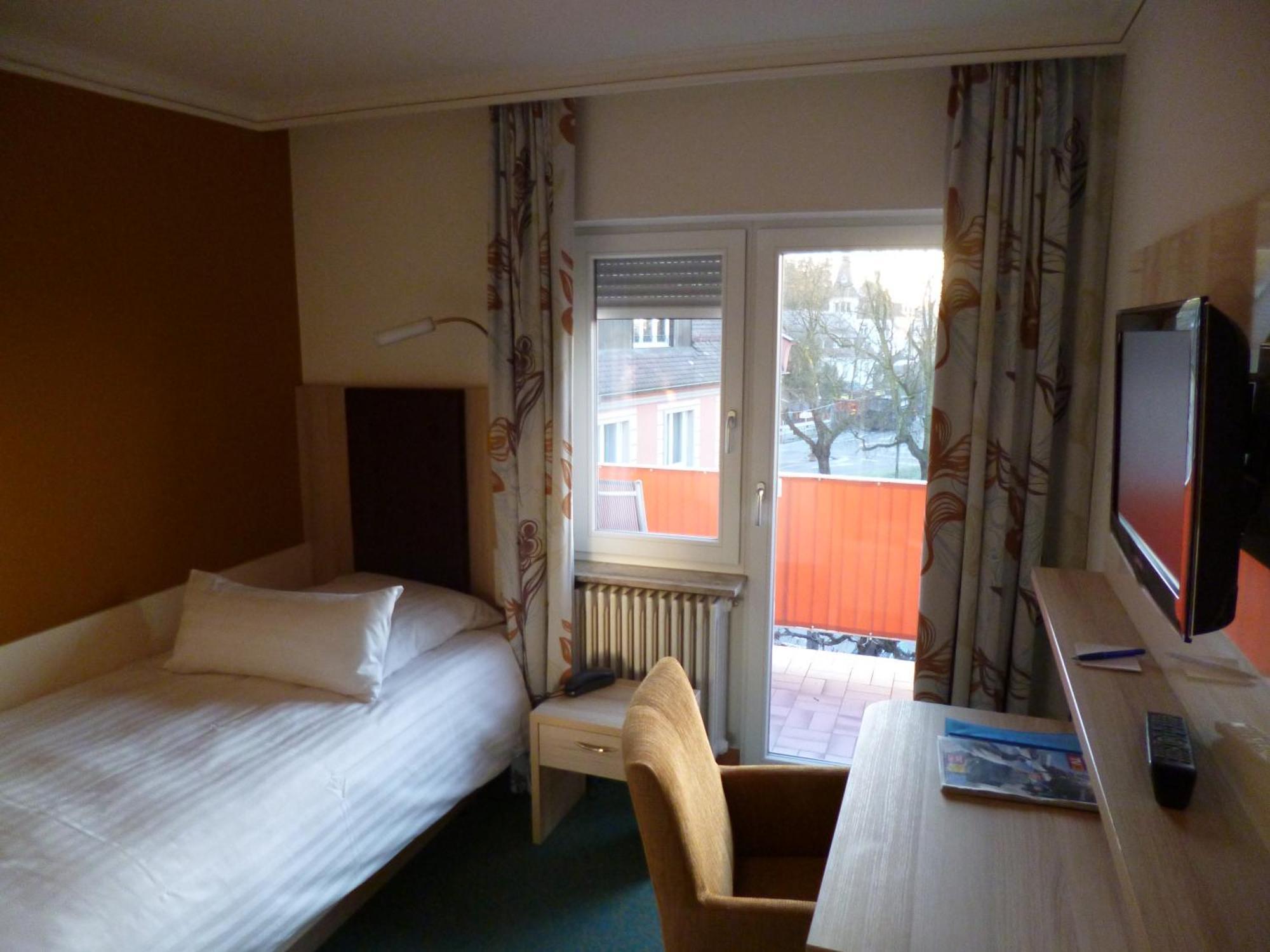 אוברלינגן Hotel Ochsen חדר תמונה