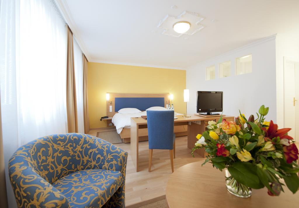 אוברלינגן Hotel Ochsen מראה חיצוני תמונה