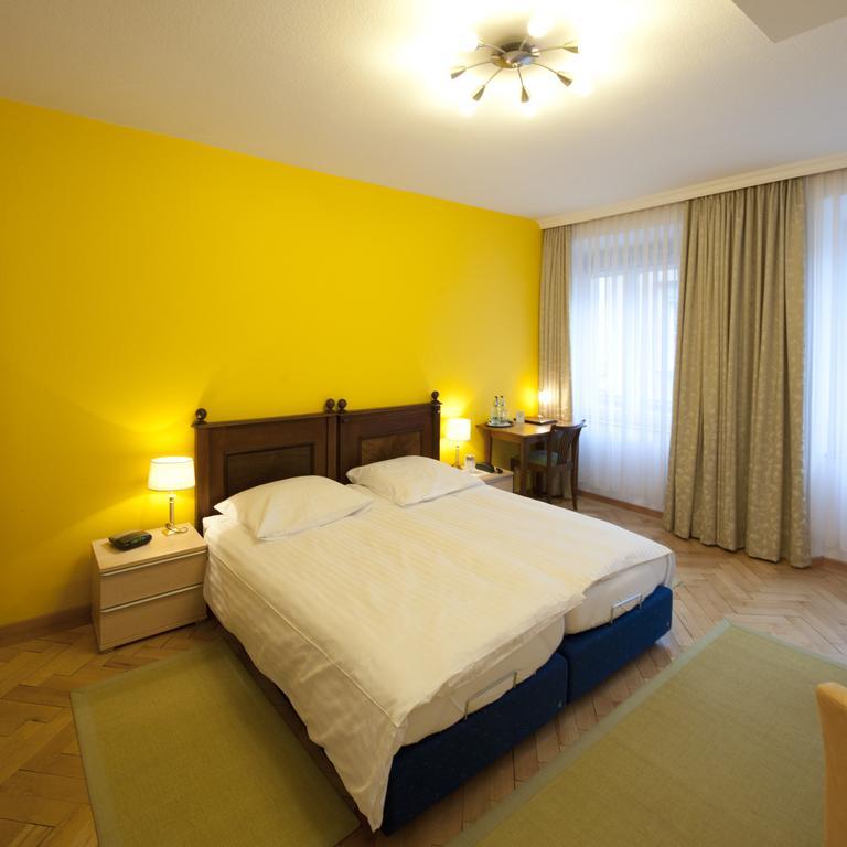 אוברלינגן Hotel Ochsen מראה חיצוני תמונה